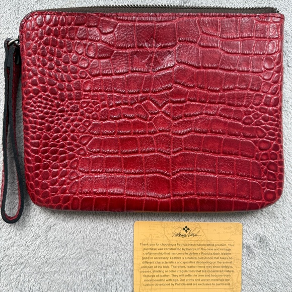 ✨ Patricia Nash Red Croc Embossed Leather Wristlet ✨ - Picture 2 of 11